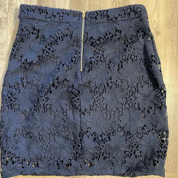 Lulu’s size Large floral crochet lace overlay mini skirt - Picture 13 of 13